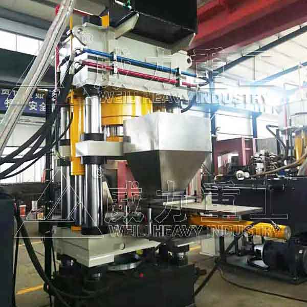 400噸舔鹽壓塊機(jī)_牛羊舔磚壓力機(jī)