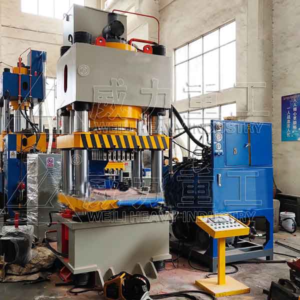 630噸魚(yú)餌壓塊機(jī)