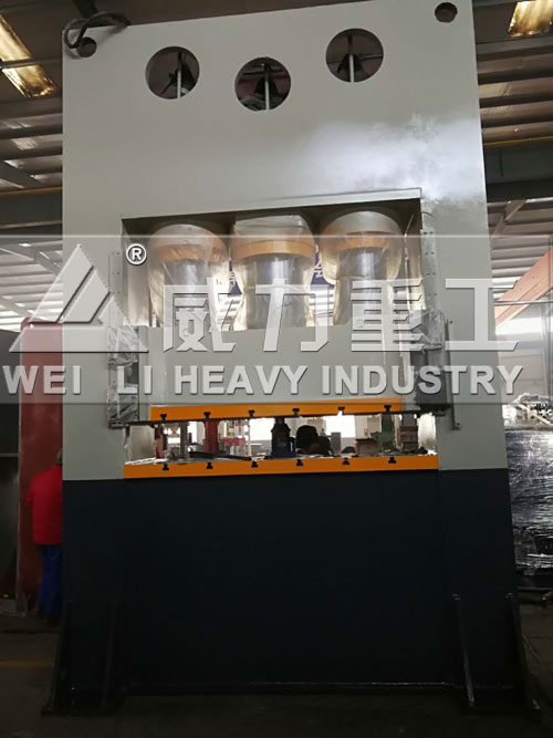 1000噸龍門框架式液壓機