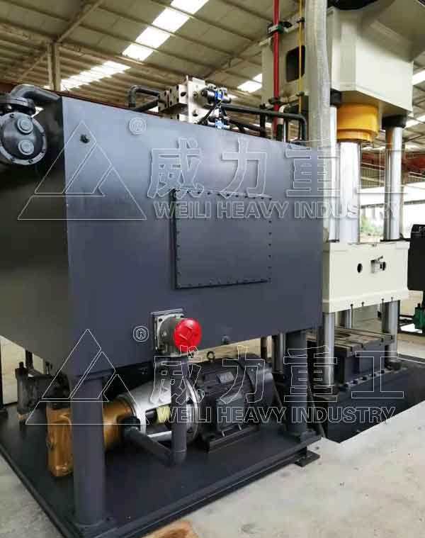 630噸熱鍛造液壓機(jī)客戶車間調(diào)試現(xiàn)場