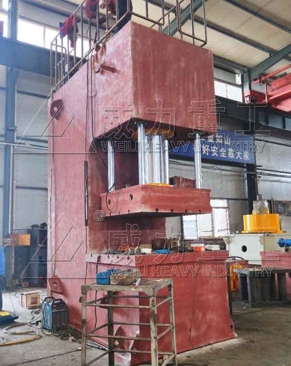 500噸單柱校直液壓機(jī)廠家生產(chǎn)車間