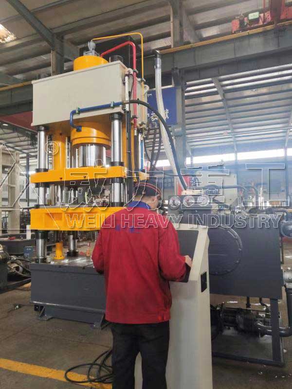 500噸粉末成型機完成生產