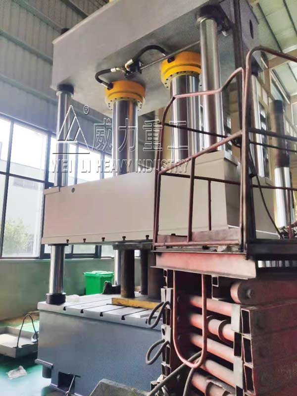 630噸雙缸四柱液壓機(jī)