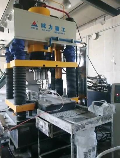 400噸液壓機(jī)_400噸四柱液壓機(jī)_伺服400T油壓機(jī)廠家