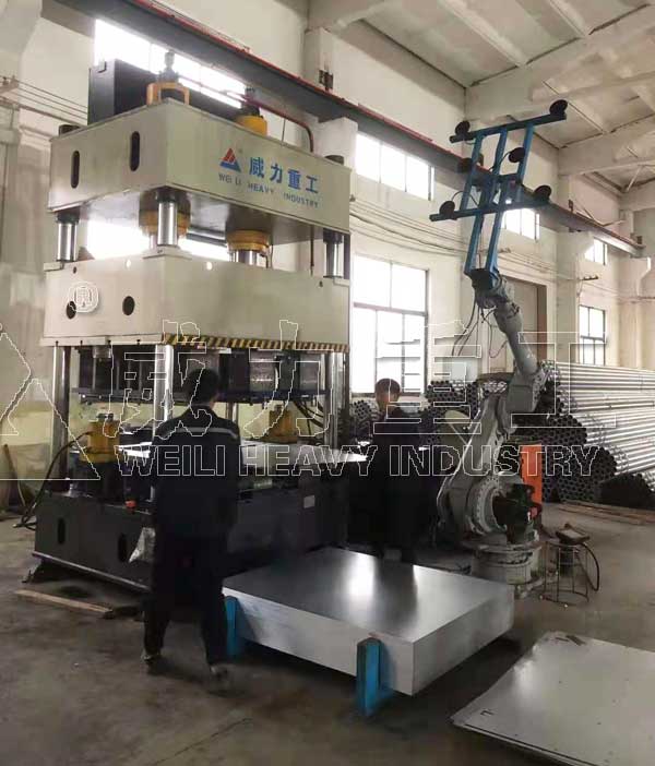 薄板拉伸液壓機(jī)_四柱式單動(dòng)薄板沖壓液壓機(jī)