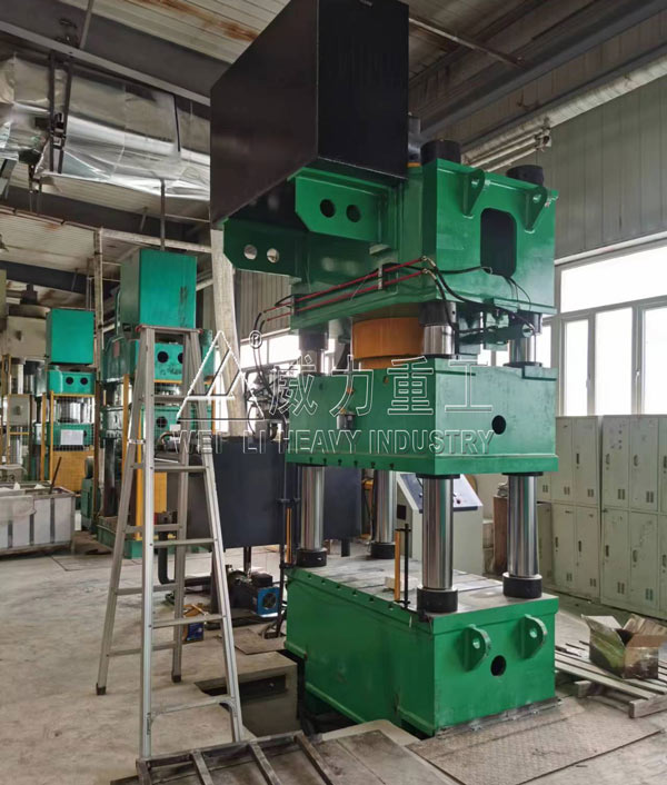 630噸氧化鋁陶瓷粉末壓塊機(jī)