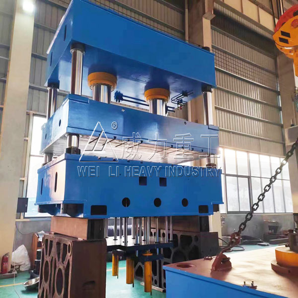 貨車敞車車門整形設(shè)備-630噸四柱液壓機(jī)