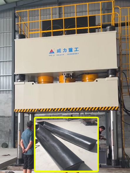 1500噸玻璃鋼制品模壓液壓機(jī)(豬食槽、排水溝)